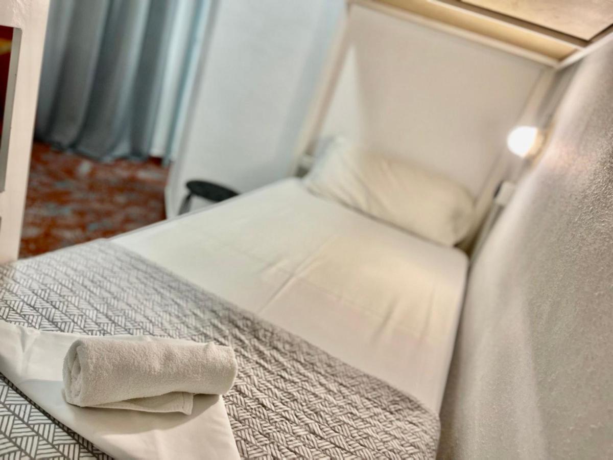 Loft Apart&Hostal Лорет де Мар Екстериор снимка